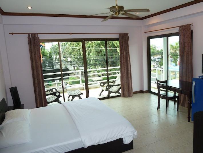 Supergreen Hotel Chalong Luaran gambar