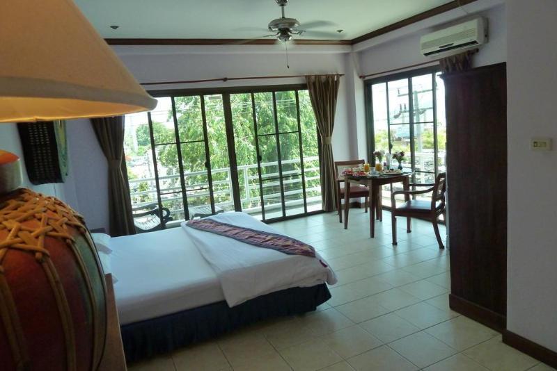 Supergreen Hotel Chalong Luaran gambar